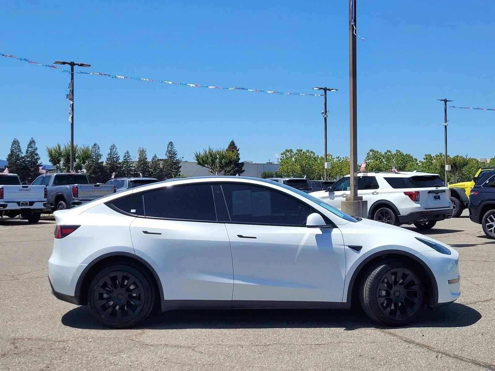 tesla model y 2023 7SAYGDEE7PF747653 image tesla model y 2023 7SAYGDEE7PF747653 image